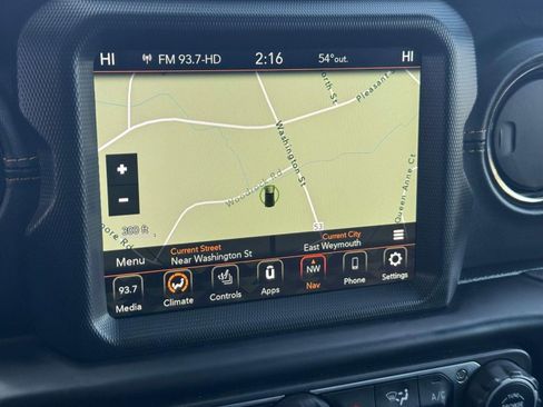 Used 2023 Jeep Wrangler Unlimited Sahara image 26