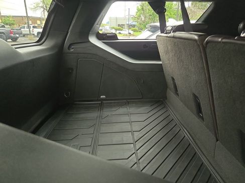 Used 2023 Cadillac Escalade ESV Sport Platinum AWD/4WD image 8