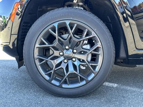 New 2025 Jeep Grand Cherokee L Summit image 14