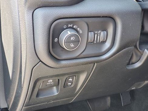 Used 2023 RAM 1500 Laramie AWD/4WD image 8