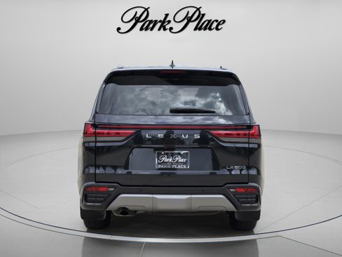 Used 2023 Lexus LX 600 4WD w/ Appearance Package image 4