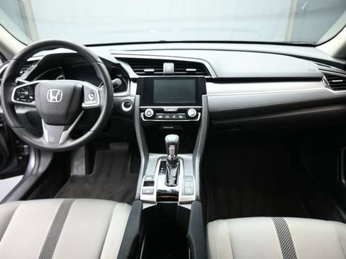 Used 2018 Honda Civic EX image 16