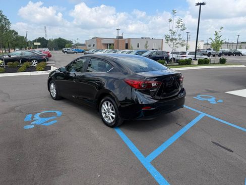 Used 2016 MAZDA MAZDA3 i Touring FWD image 7