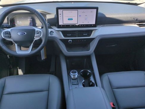 New 2026 Ford Explorer Active AWD/4WD image 15