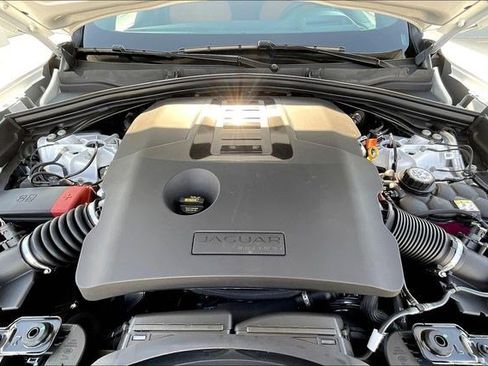 New 2026 Jaguar F-PACE R-Dynamic S image 13