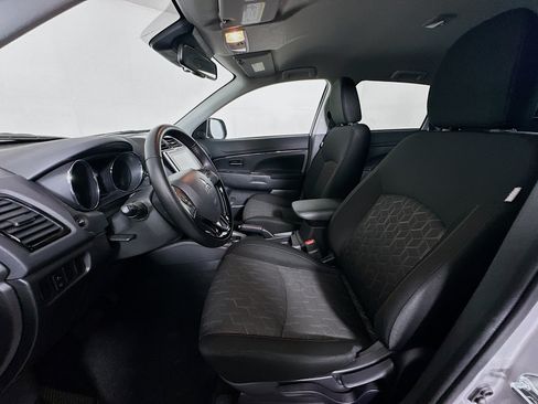 Used 2025 Mitsubishi Outlander Sport LE AWD/4WD image 13