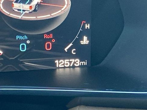 Used 2024 GMC Canyon AT4 w/ LPO, Skid Plate Package image 8