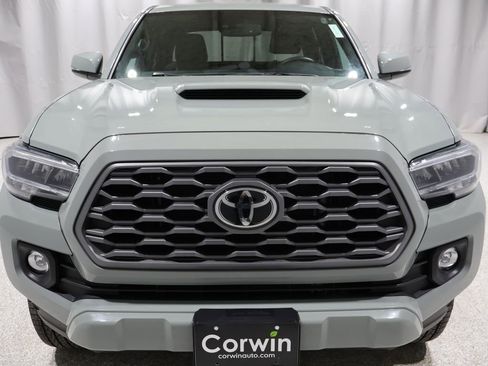 Certified 2022 Toyota Tacoma TRD Sport image 8