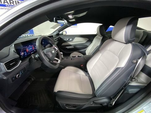 Used 2025 Ford Mustang Premium RWD image 24