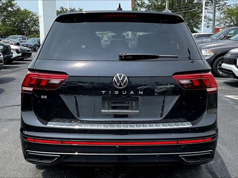 Used 2023 Volkswagen Tiguan SE R-Line FWD image 5