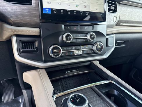 Used 2024 Ford Expedition Max Limited RWD image 25