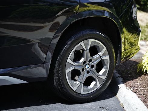 Used 2025 BMW X1 xDrive28i AWD/4WD image 10