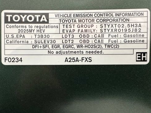 Used 2025 Toyota Sienna XLE image 75