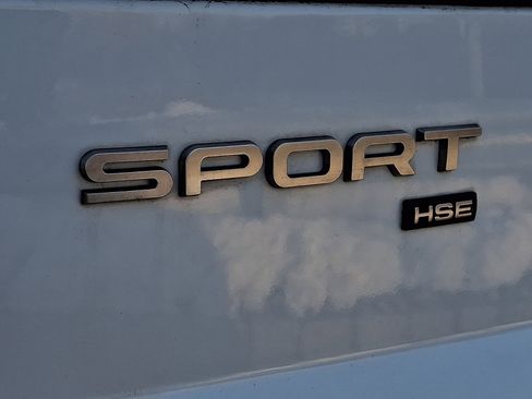 Used 2022 Land Rover Range Rover Sport HSE Silver Edition image 29