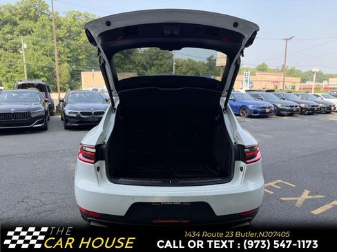 Used 2018 Porsche Macan AWD/4WD image 20