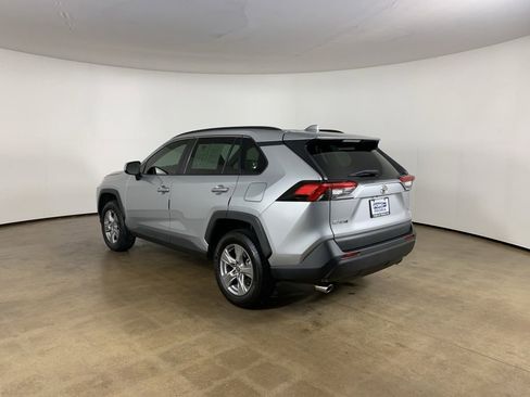 Used 2022 Toyota RAV4 XLE w/ Convenience Package AWD/4WD image 14