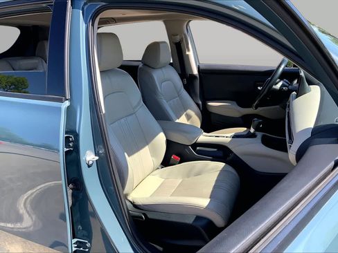 Used 2023 Honda HR-V EX-L image 9