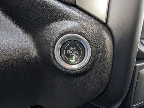 Used 2021 Chevrolet Silverado 1500 LT image 31