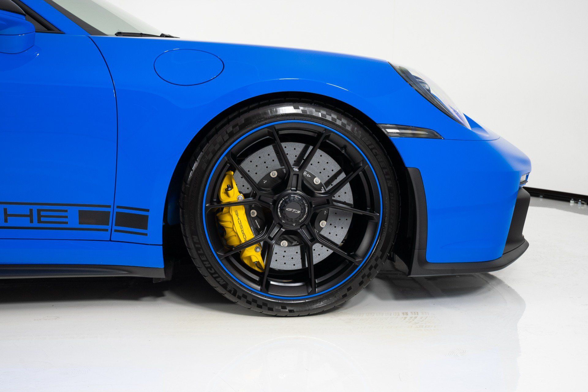 Used 2022 Porsche 911 GT3 RWD image 8