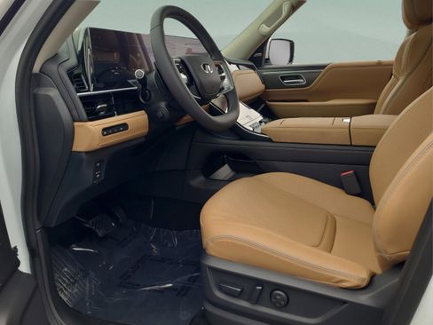 New 2026 INFINITI QX80 Luxe image 12