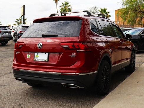 Used 2018 Volkswagen Tiguan SEL w/ 3rd Row Seat Package AWD/4WD image 13