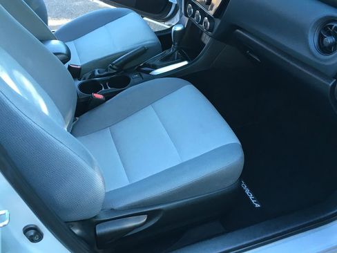 Used 2017 Toyota Corolla L FWD image 28