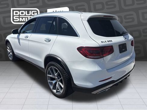 Used 2020 Mercedes-Benz GLC 300 4MATIC image 3