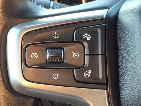 Used 2025 Chevrolet Silverado 1500 LT AWD/4WD image 21