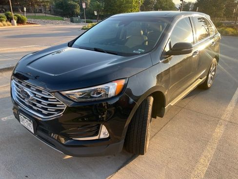 Used 2020 Ford Edge Titanium w/ Equipment Group 301A AWD/4WD image 2