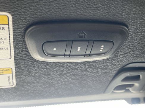 Used 2022 Jeep Wrangler Unlimited Sahara w/ Cold Weather Group image 15