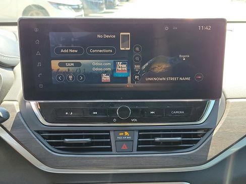 Used 2023 Nissan Altima 2.5 SV w/ SV Premium Package FWD image 25