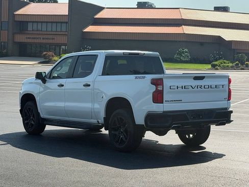 Used 2021 Chevrolet Silverado 1500 LT Trail Boss w/ Bed Protection Package AWD/4WD image 7