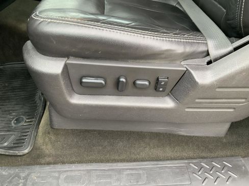 Used 2012 Ford F150 Lariat w/ Lariat Chrome Pkg image 23