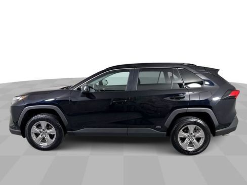 Used 2023 Toyota RAV4 LE AWD/4WD image 5