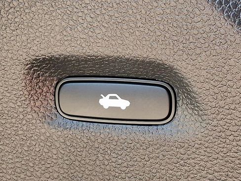 Used 2025 Honda Civic Sport image 26