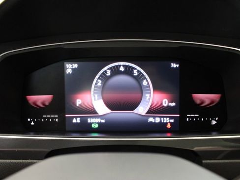 Certified 2022 Volkswagen Tiguan SE R-Line image 10