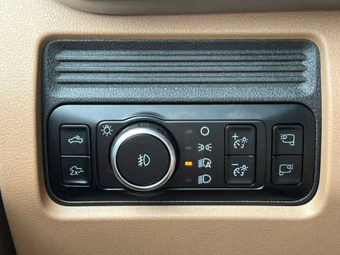 Certified 2026 Ford F350 Lariat w/ Black Appearance Package AWD/4WD image 21