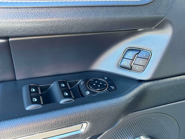 Used 2024 Ford Expedition XLT AWD/4WD image 14