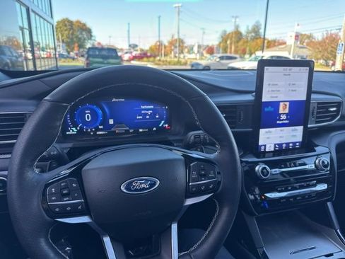 Used 2023 Ford Explorer ST w/ Equipment Group 401A image 23