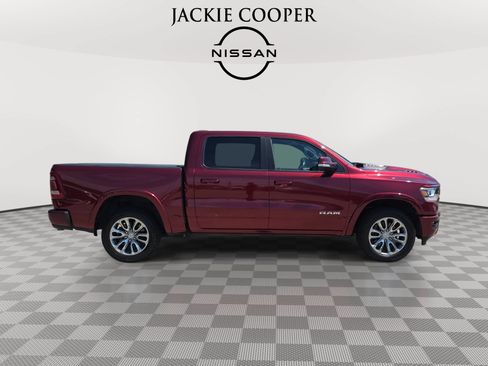 Used 2019 RAM 1500 Laramie AWD/4WD image 4