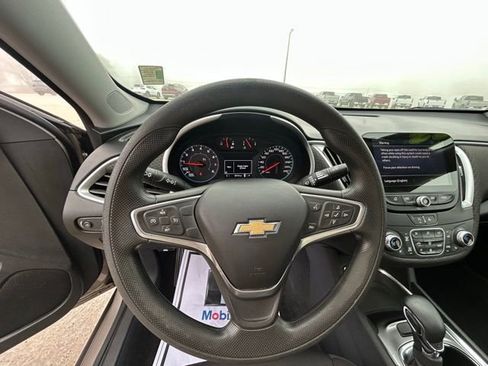 Used 2022 Chevrolet Malibu LT image 12
