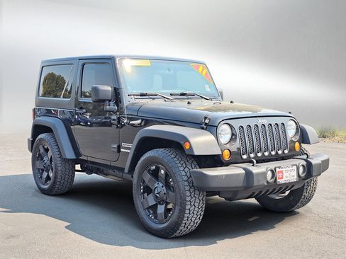 Used 2011 Jeep Wrangler Sport AWD/4WD image 6