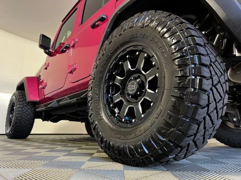 Used 2024 Jeep Wrangler Unlimited Sahara w/ Safety Group AWD/4WD image 26