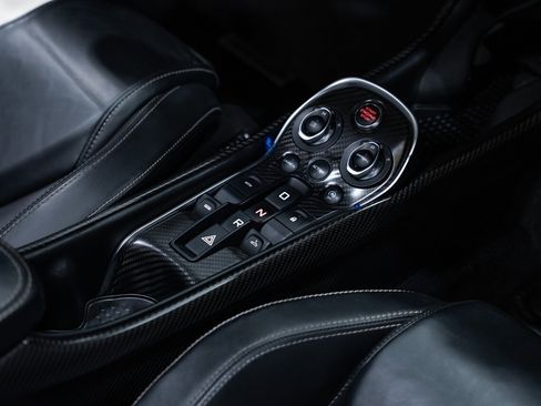 Used 2018 McLaren 570S Spider image 53