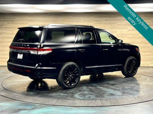 Used 2022 Lincoln Navigator Reserve AWD/4WD image 10
