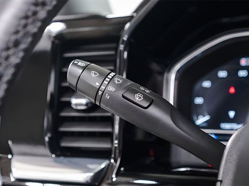 Used 2024 GMC Sierra 2500 SLT w/ SLT Convenience Package image 20