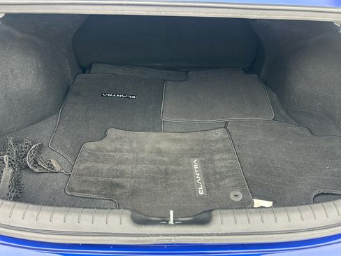 Used 2023 Hyundai Elantra SEL image 13