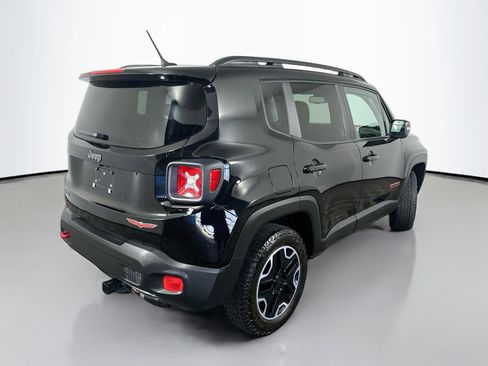 Used 2017 Jeep Renegade Trailhawk AWD/4WD image 7