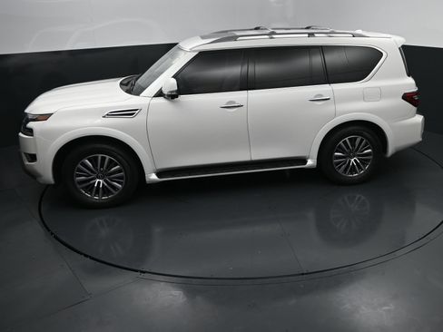 Used 2023 Nissan Armada SL w/ Captain's Chairs Package AWD/4WD image 28