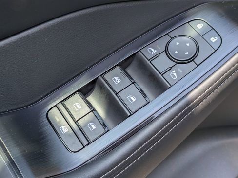 Used 2026 Nissan Rogue SV image 11